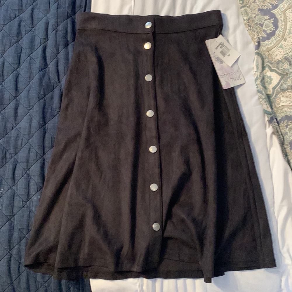 Harmony + HAVOC NWT sued feel black skirt silver buttons size M
